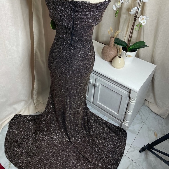 Black and gold glitter dress - Picture 4 of 4